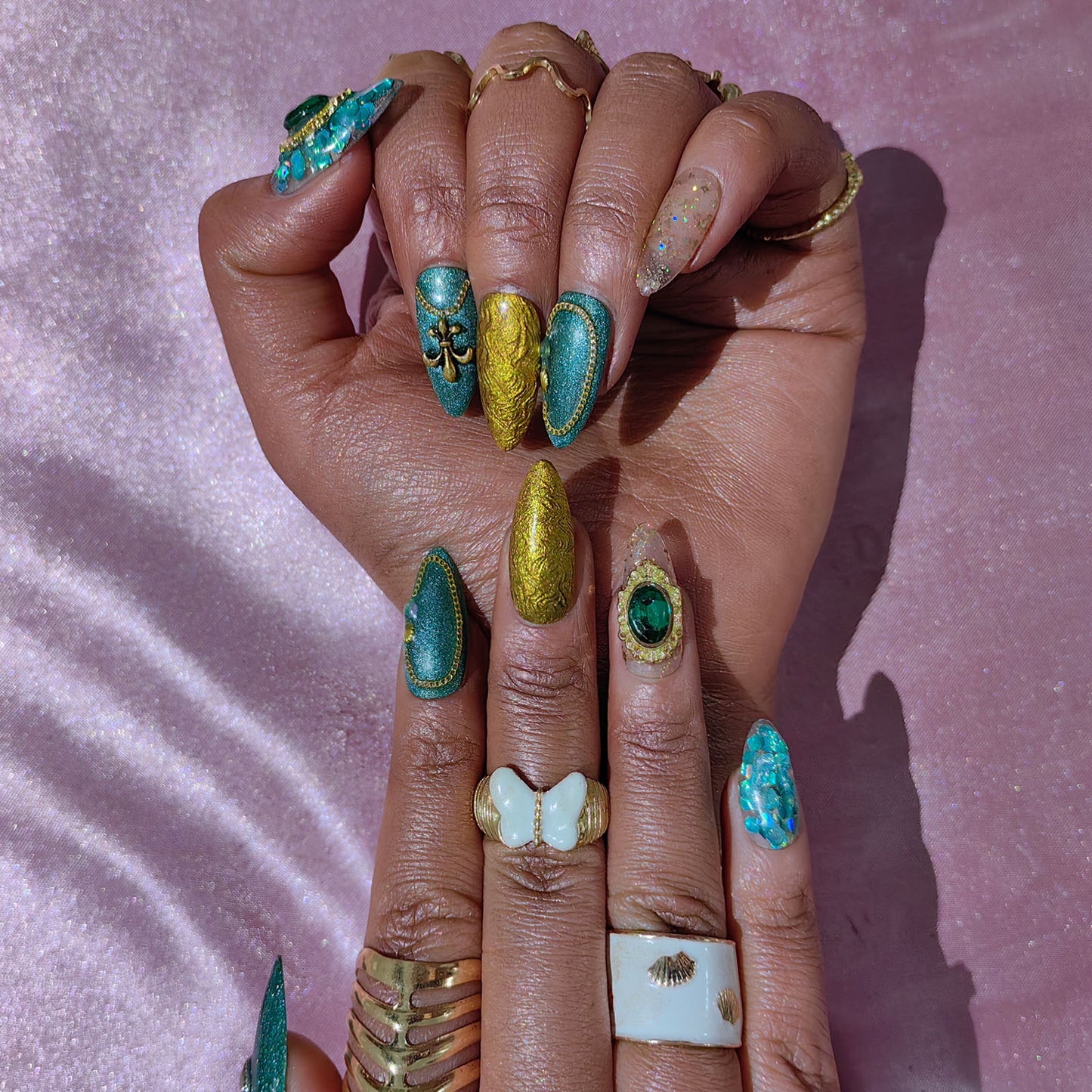 Turquoise Gem & Gold Chain Luxury Press-On Fake Nails